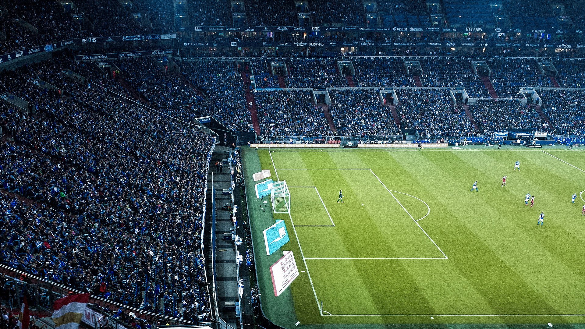 九游官网pc-米兰双雄奋力争冠，意甲局势激烈